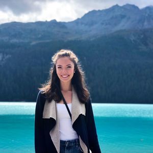 Meet your Posher, Natalie